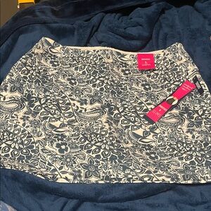 NWT Teezher Blue and White Floral Paisley Skort